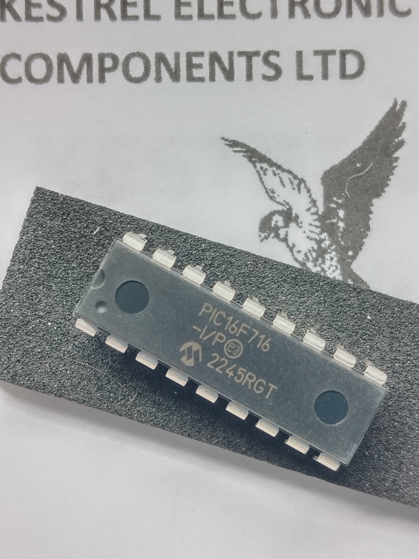 PIC16F716-I/P