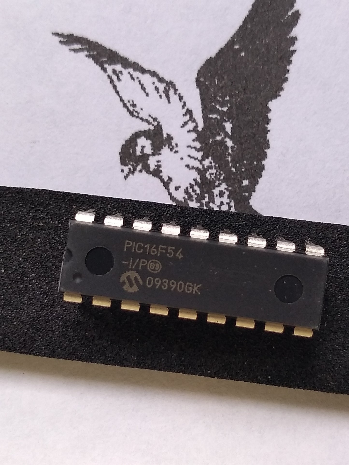 PIC16F54-I/P