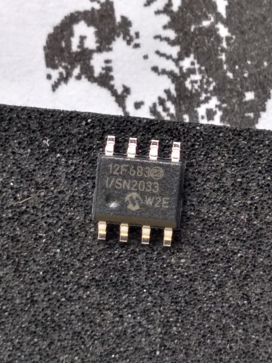 PIC12F683-I/SN